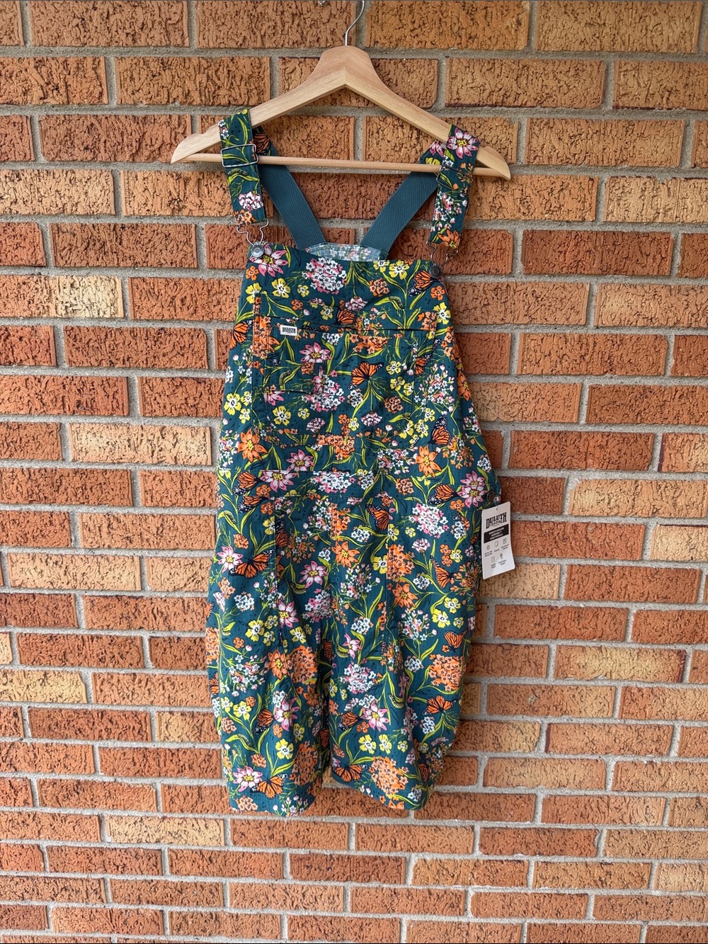 Duluth NWT Heirloom Gardening 7" Shorts Overalls Monarch Butterfly XL - Picture 1 of 8